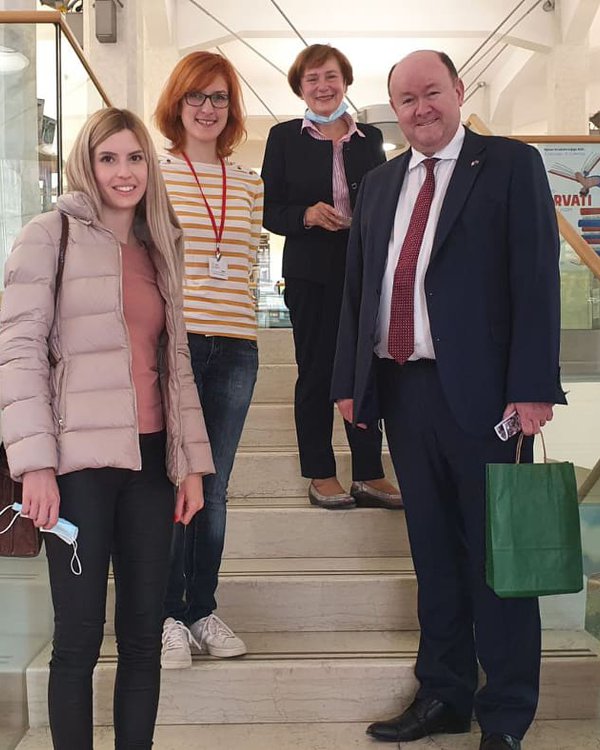 Irski veleposlanik posjetio Knjižnicu