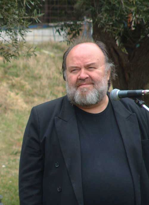 Drago Orlić predstavlja svoju pjesmaricu Roverija